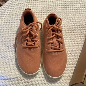 Allbirds! Brand new - wool runners - size 7 - blush (Malibu)